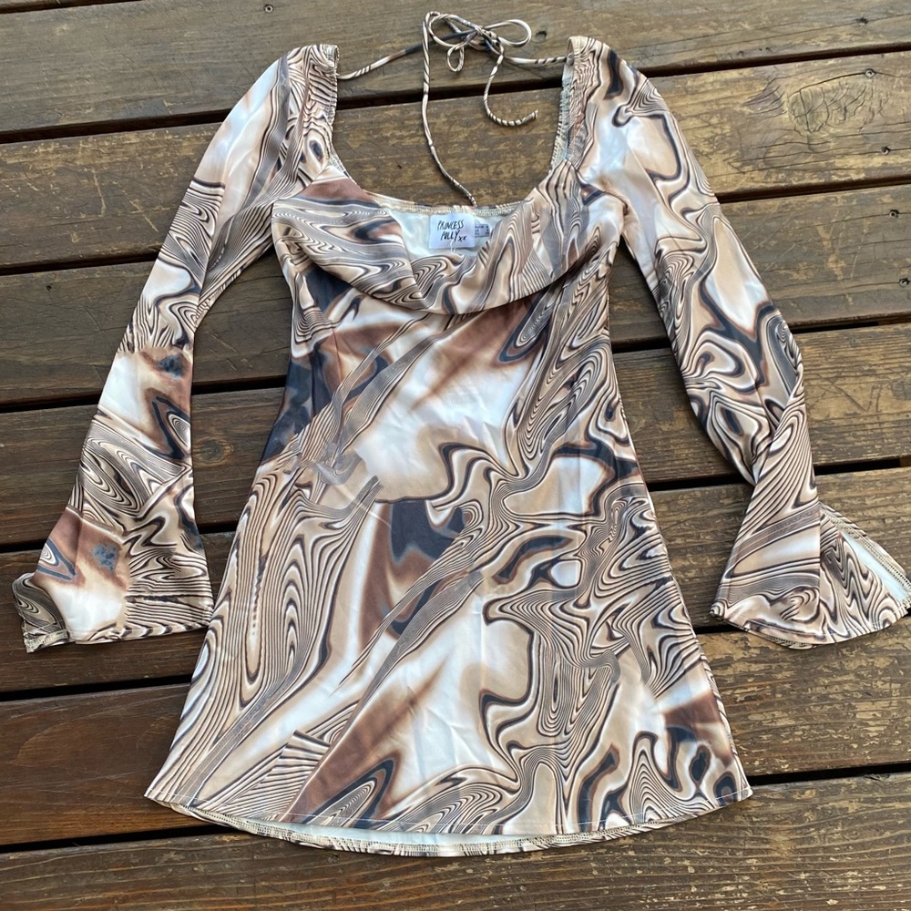 Princess Polly 70’s inspired flared sleeve mini dress